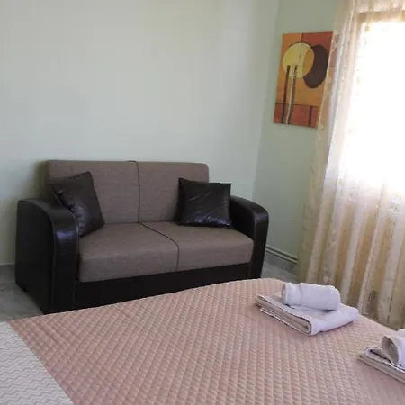 Comfortable Apartment In The Center Of Alexandroupolis Exterior photo